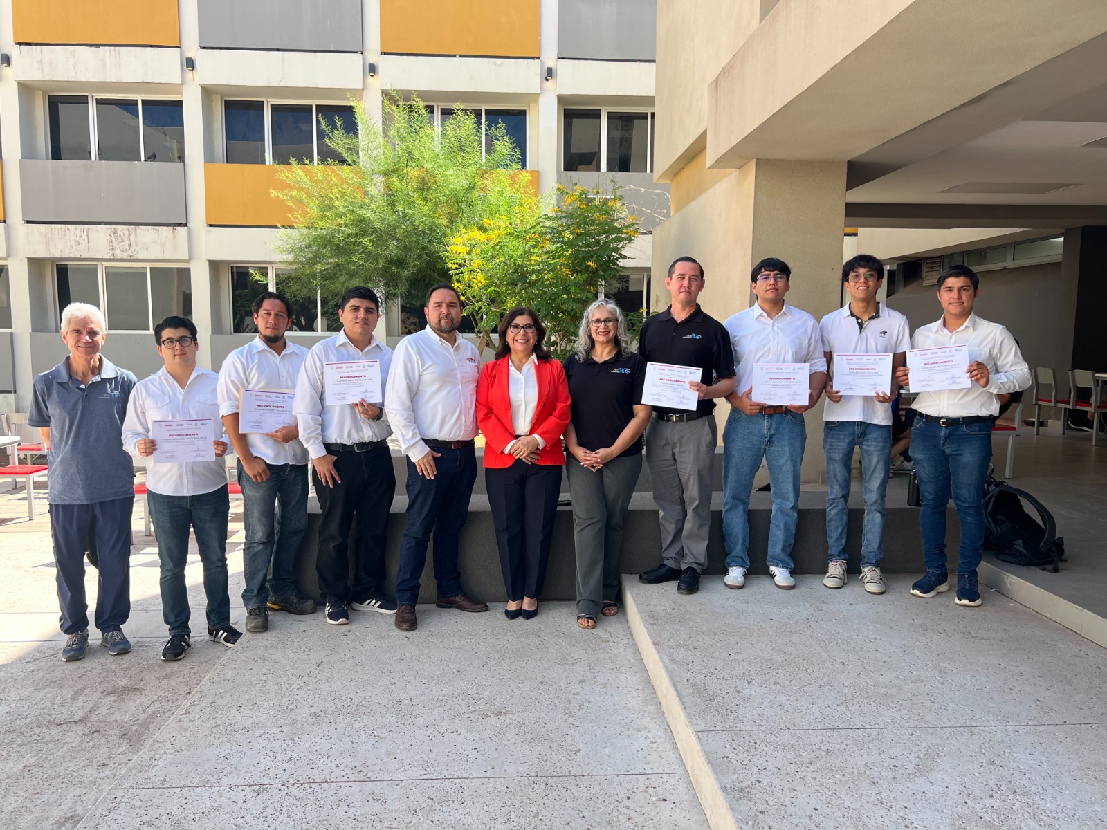 Estudiantes de Itesca presentan proyecto para mejoras en tr&aacute;mites notariales: Gobierno de Sonora 