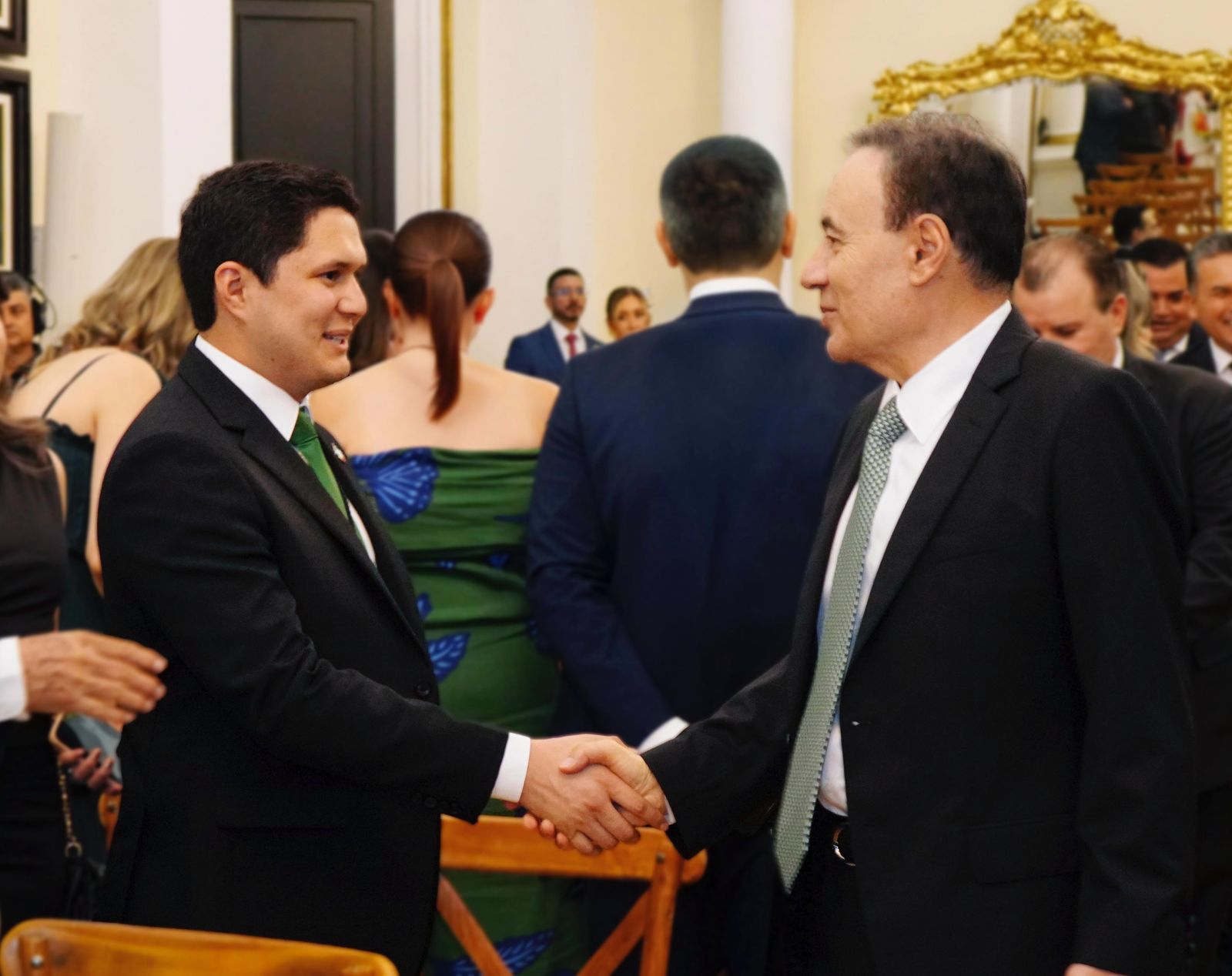 Alfonso Durazo designó a Abraham Sierra como encargado del Instituto de Becas y Crédito Educativo 