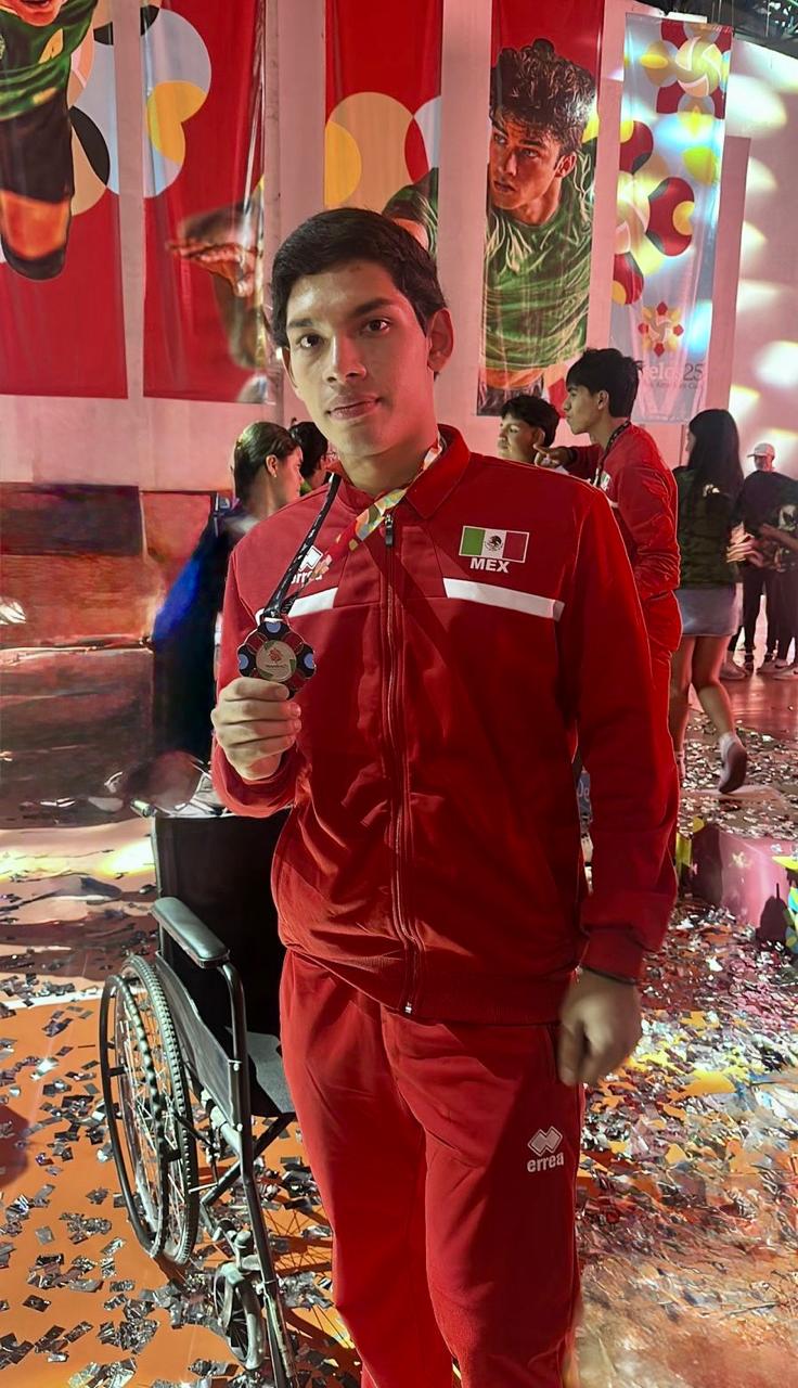 Alumno de Cecyte Sonora conquista medalla de plata para México en la Olimpiada Nacional Conade en torneo  Internacional en Voleibol 
