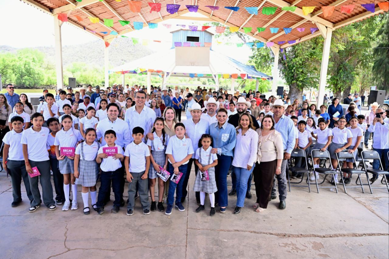 Nadie se queda atr&aacute;s en la transformaci&oacute;n de Sonora: Alfonso Durazo lleva becas y conectividad a Soyopa y Mazat&aacute;n 