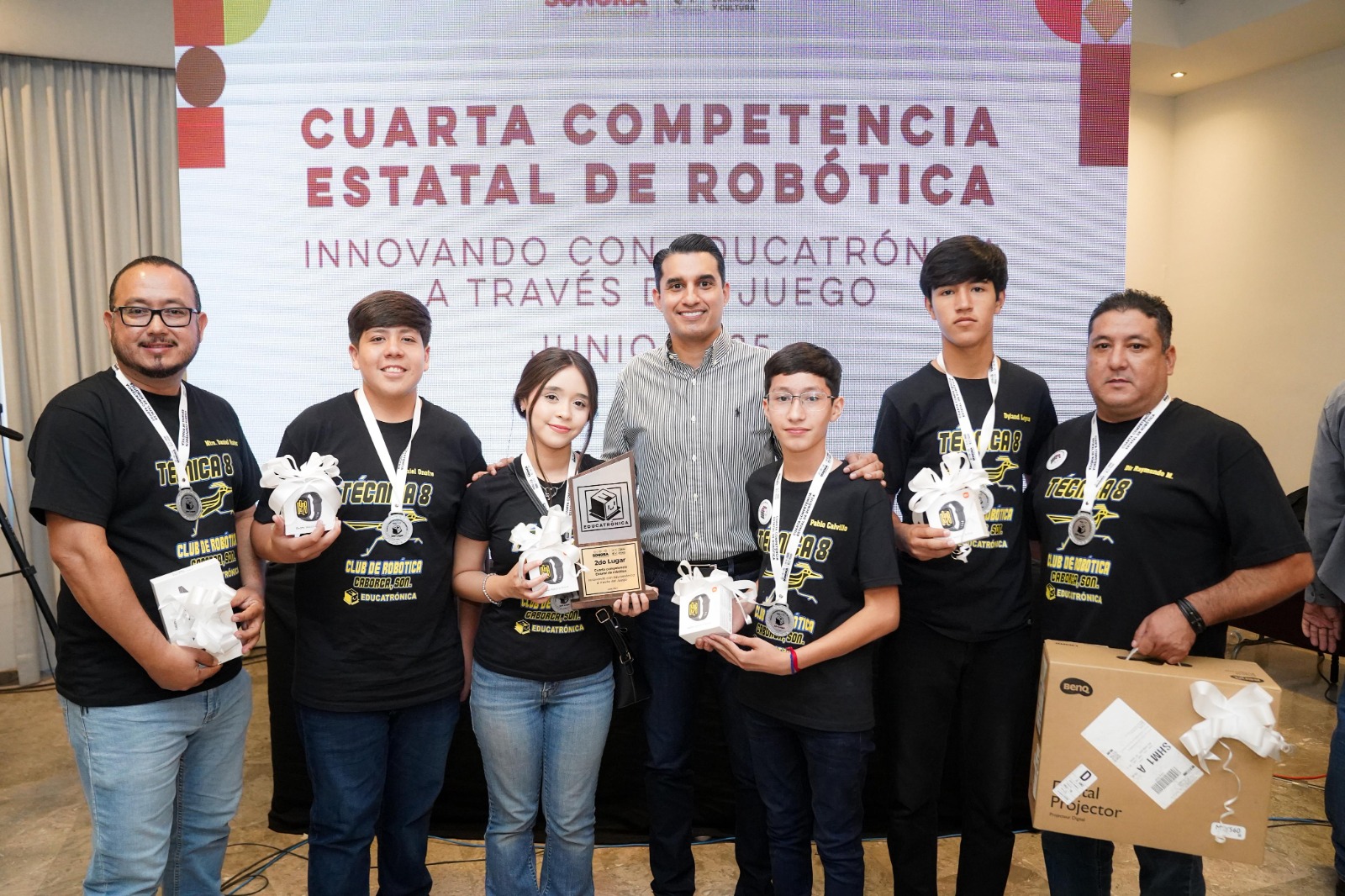 Gobierno de Sonora premia a ganadores de la cuarta Competencia Estatal de Robótica:SEC