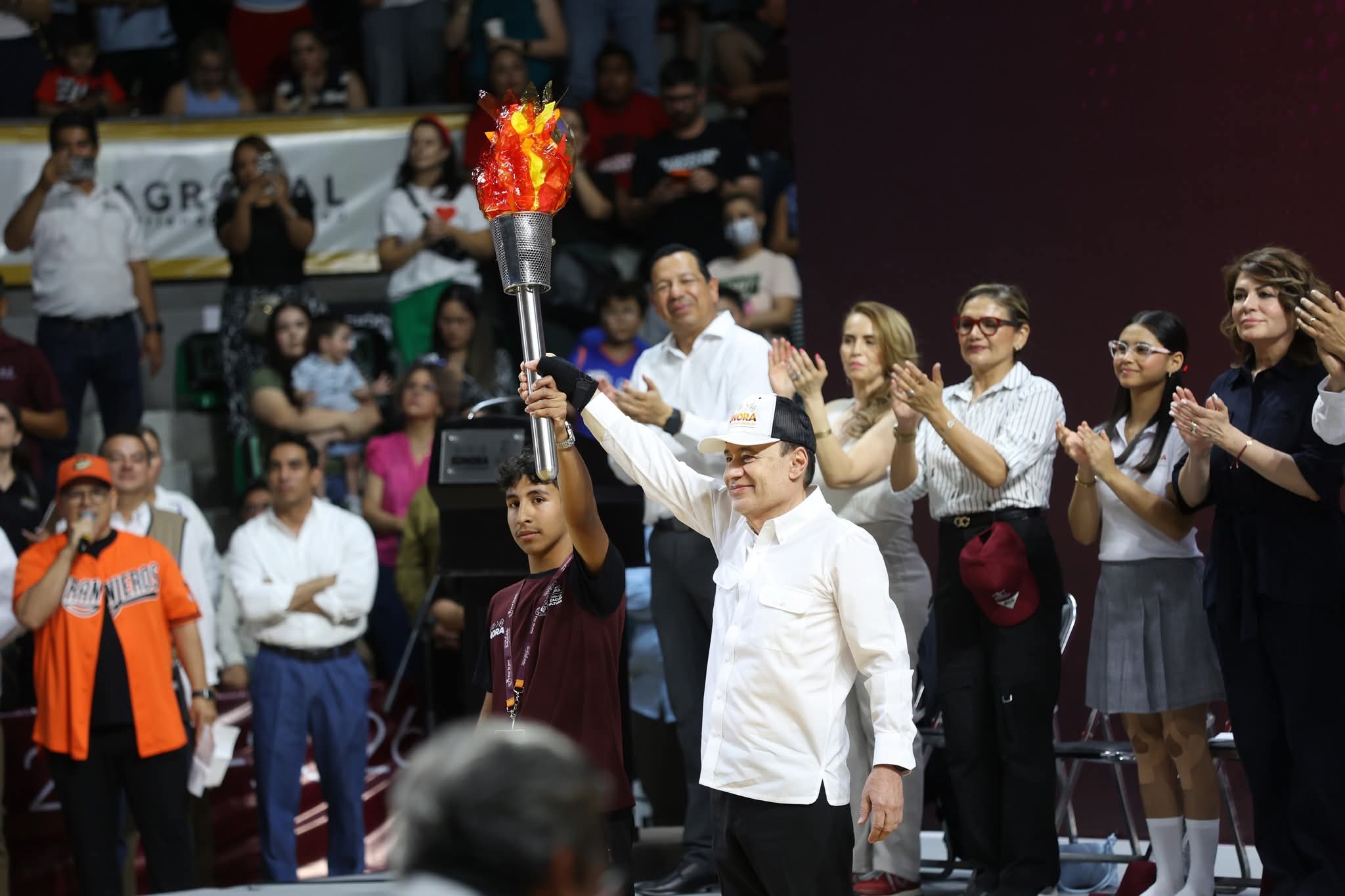Inauguraci&oacute;n de los juegos Deportivos Estatales Escolares de la Educaci&oacute;n B&aacute;sica 2025-2026 marca un hito en Sonora al promover el deporte entre estudiantes 