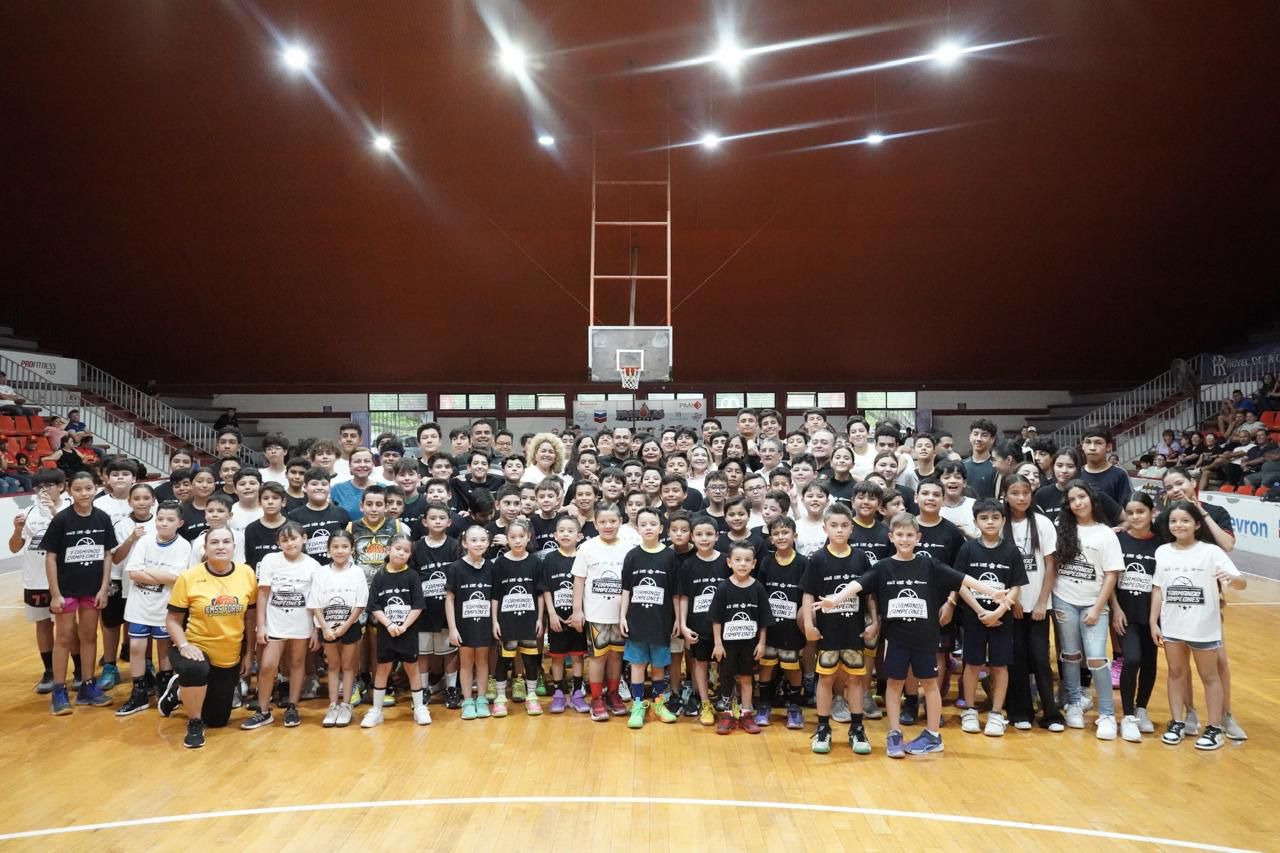 Impulsa Gobernador Alfonso Durazo formación deportiva en el sur de Sonora 