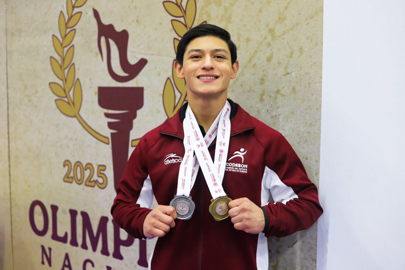 Alumno de Cobach Sonora se proclama campeón de gimnasia en Olimpiada Nacional 2025