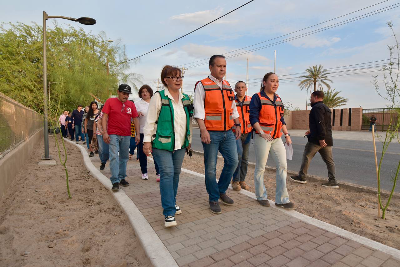 Verifican Toño Astiazarán y residentes Norponiente avance del Parque Lineal Lázaro Cárdenas 