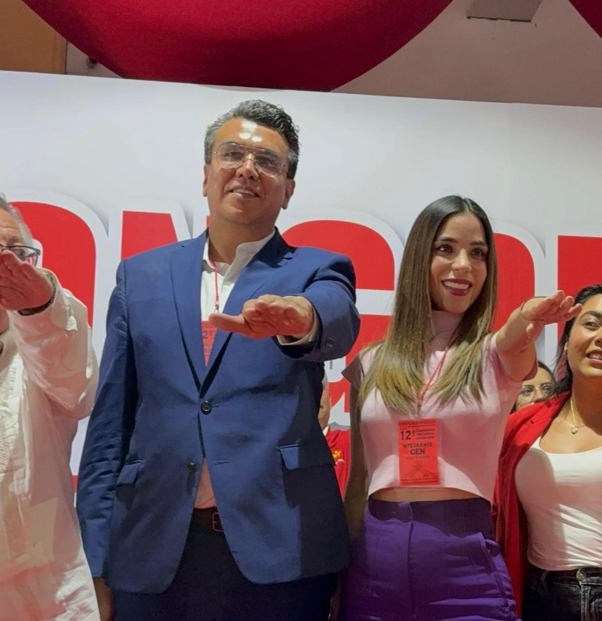 Rinden protesta como miembros del Comité Ejecutivo Nacional  del parrido del PT: Ramón Flores  y Diana Karina  Barreras 