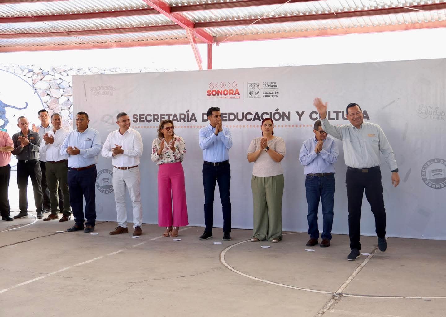 Lunes C&iacute;vicos la Secundaria 24