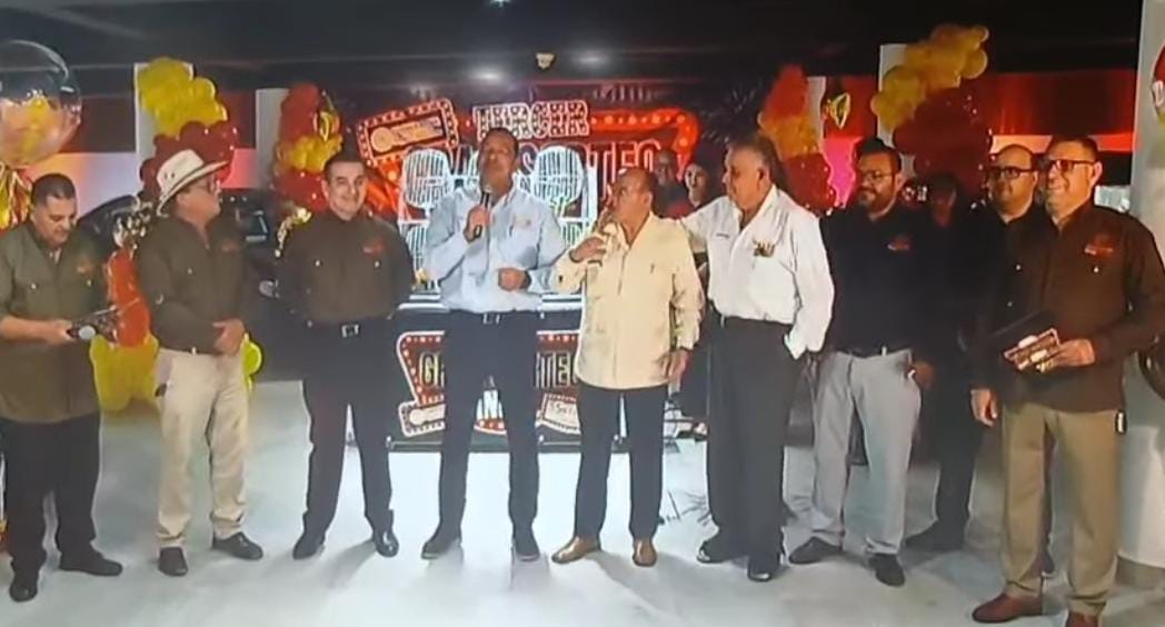 Se realizó el gran sorteo de Cooperativa de la Sección 54 del SNTE, por el Secretario General, Mtro Javier Ceballos 