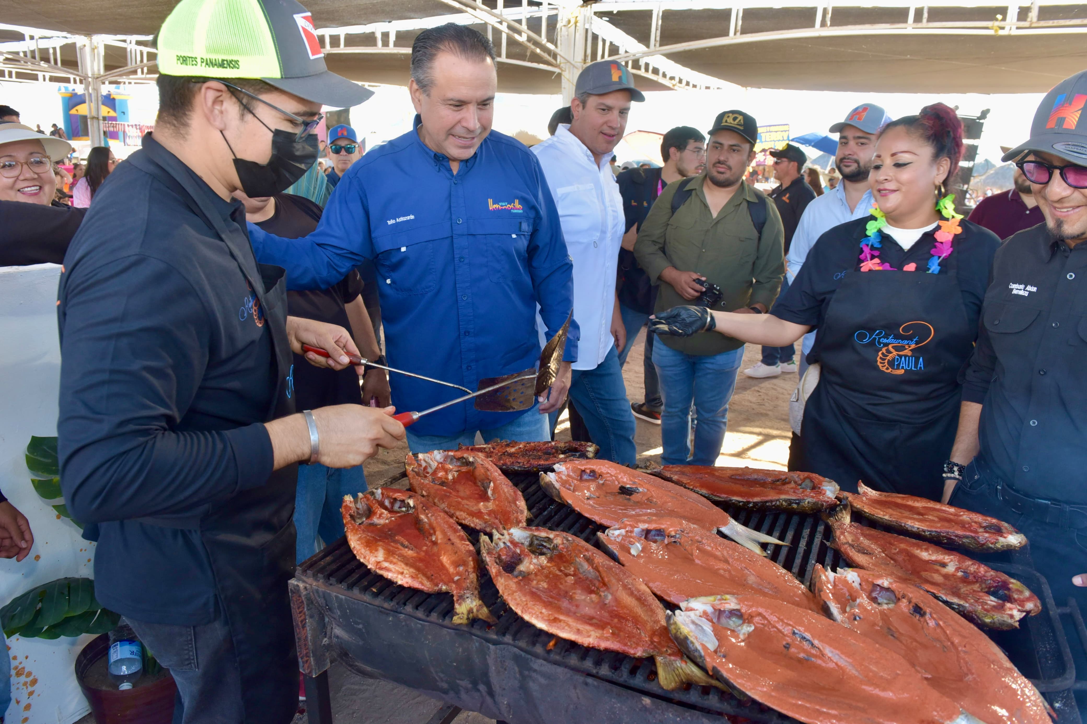 Con &eacute;xito se llev&oacute; a cabo la Muestra Gastron&oacute;mica en Kino Fest 2025: To&ntilde;o Astiazar&aacute;n 