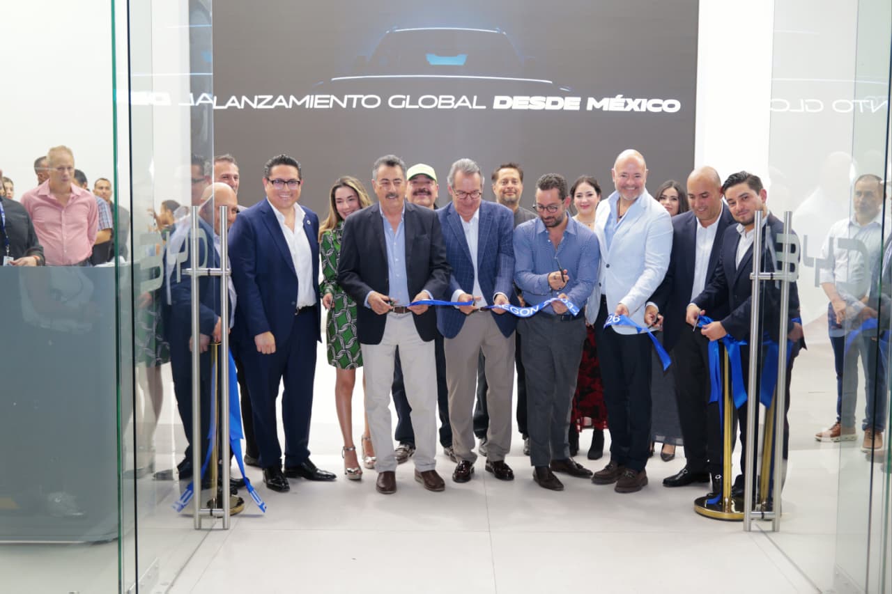 Alcalde Javier Lamarque,  preside inauguraci&oacute;n de agencia automotriz sustentable en Cajeme